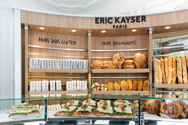 Вкусный хлеб из пекарни Eric Kayser Много выпечки в Eric Kayser