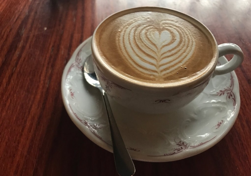 Вкусный кофе в Café Lomi Капучино в Café Lomi