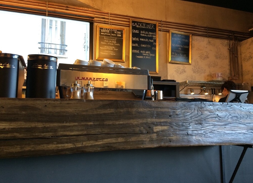 Внутри Café Lomi В кофейне Café Lomi