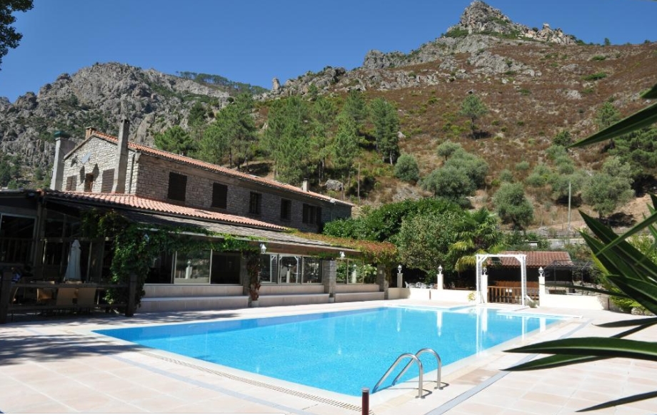 Красивый вид в Auberge de la Restonica Auberge de la Restonica в горах