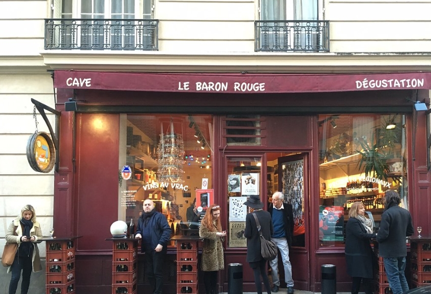 Как выглядит Le Baron Rouge Вход в Le Baron Rouge