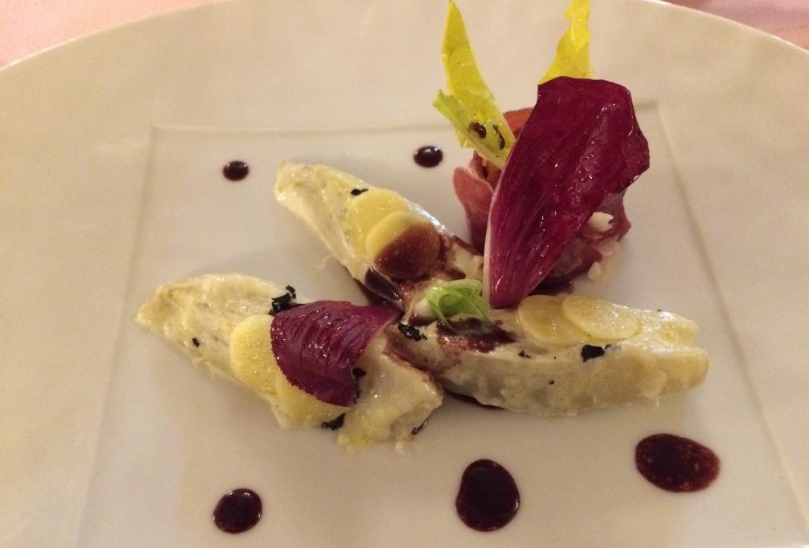 Мясная закуска в Le Bouchon des Cordeliers Блюдо из Le Bouchon des Cordeliers