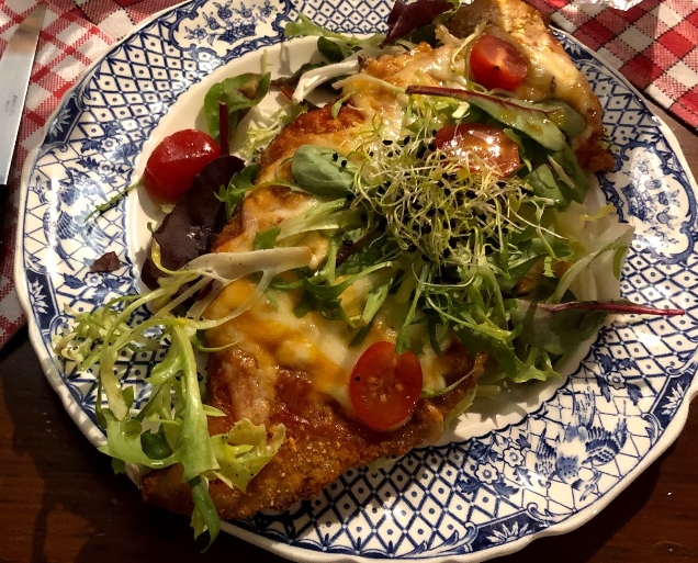 Мясо с сыром из Le Tredici Блюдо в Le Tredici